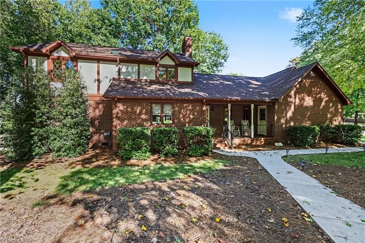 449 Drayton Park Drive, Kernersville, NC 27284 Property for sale