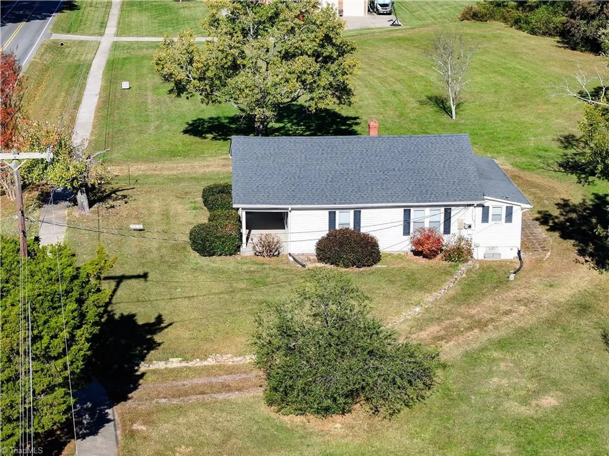 8410 Linville Road, Oak Ridge, NC 27310 Property for sale