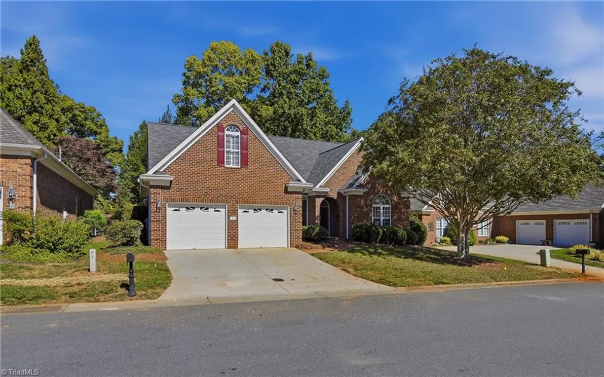 1235 Thornhill Lane, Winston-Salem, NC 27106 Property for sale