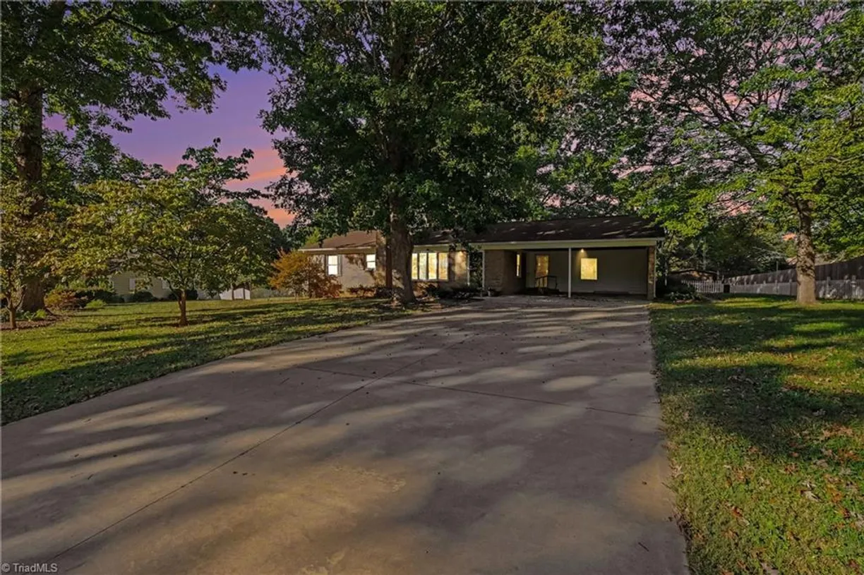 225 Edgewood Drive, Statesville, NC 28625 Property for sale