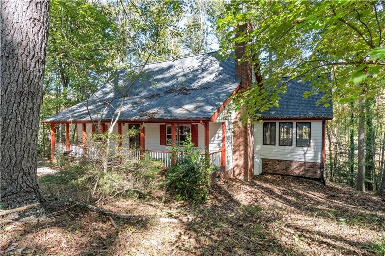 169 Tanglewood Drive, Mount Airy, NC 27030 Property for sale