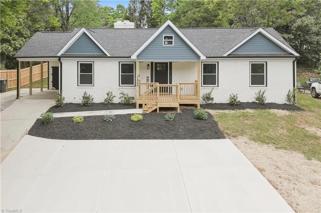 1009 Benjamin Parkway, Greensboro, NC 27408 Property for sale