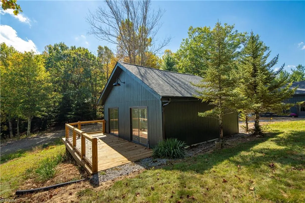 1138 Lump Road, Purlear, NC 28665 Property for sale