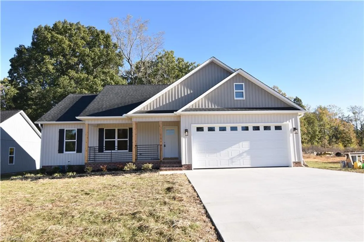 103 Fletchers Farm Drive, Thomasville, NC 27360 Property for sale