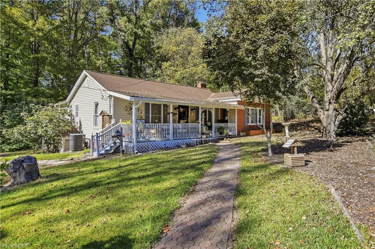 555 N BUNKER HILL Road, Oak Ridge, NC 27310 Property for sale