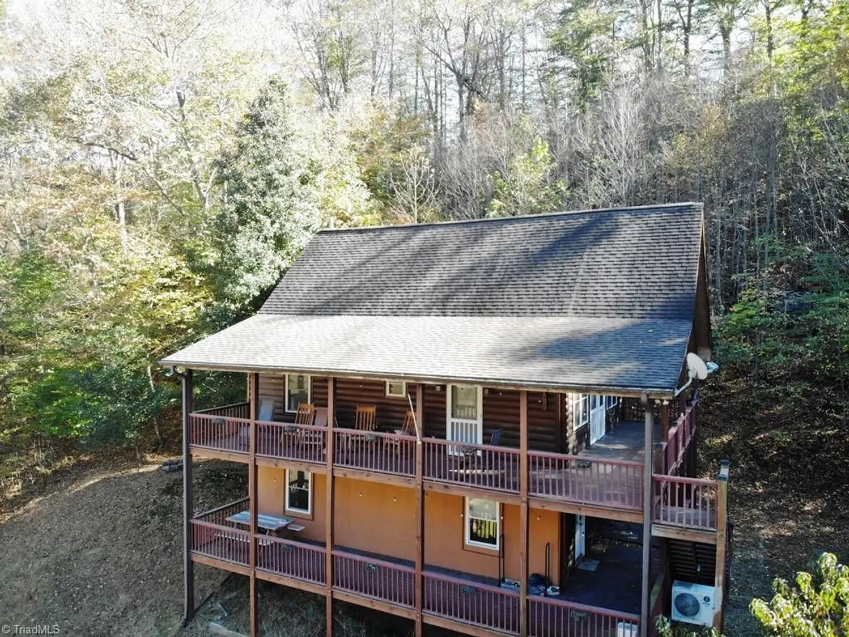 4271 Old Field Creek Road, Grassy Creek, NC 28631 Property for sale