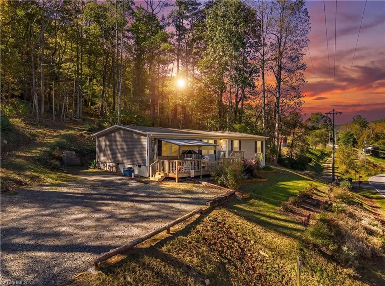 1902 Longbottom Road, McGrady, NC 28649 Property for sale