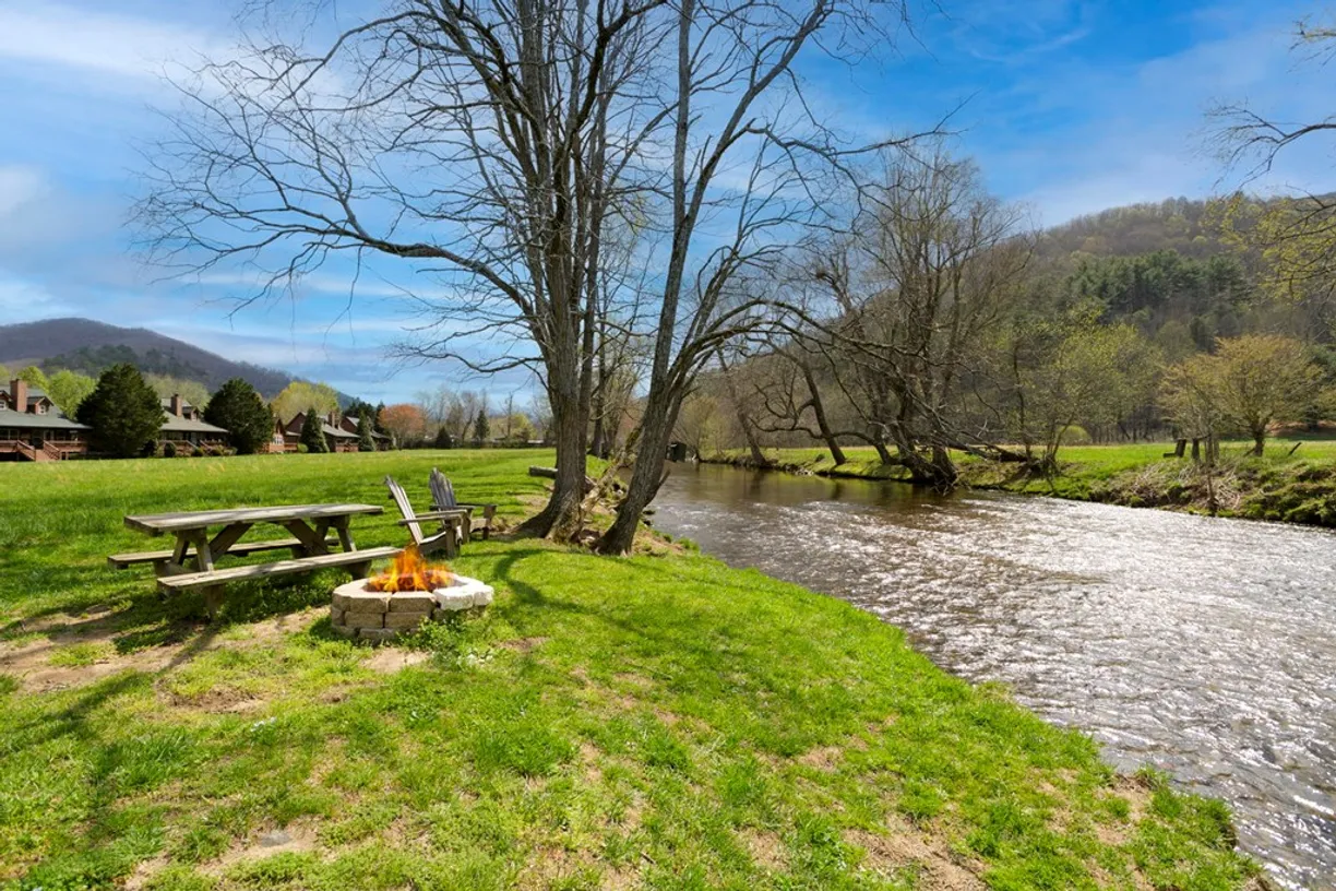 Athens, GA Real Estate | View 3548 River Front Lane | Listing
