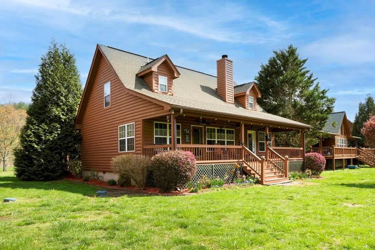 Athens, GA Real Estate | View 3548 River Front Lane | 3 Beds, 2 Baths