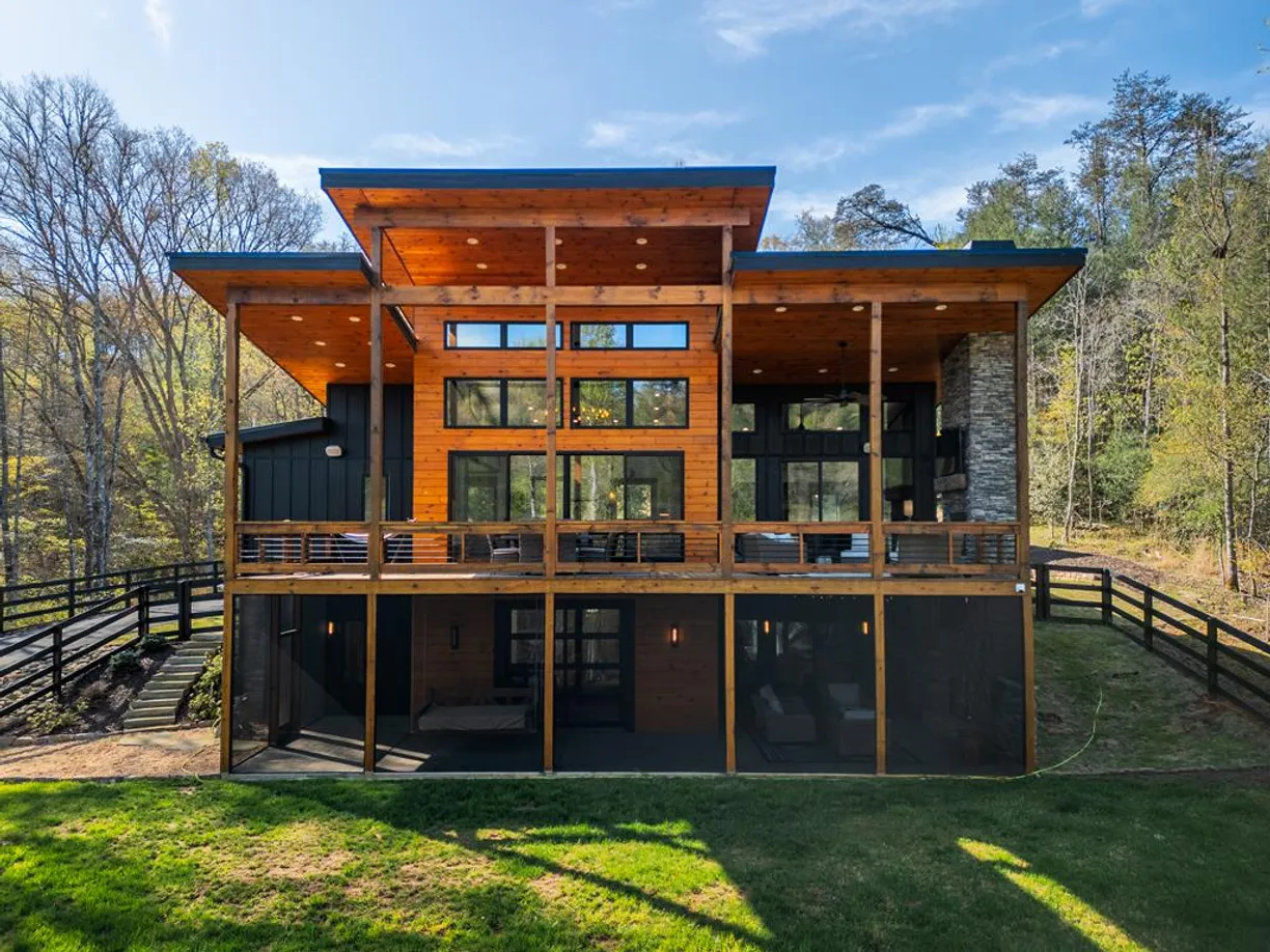 Athens, GA Real Estate | View 1934 Hogback Drive | 4 Beds, 3 Baths
