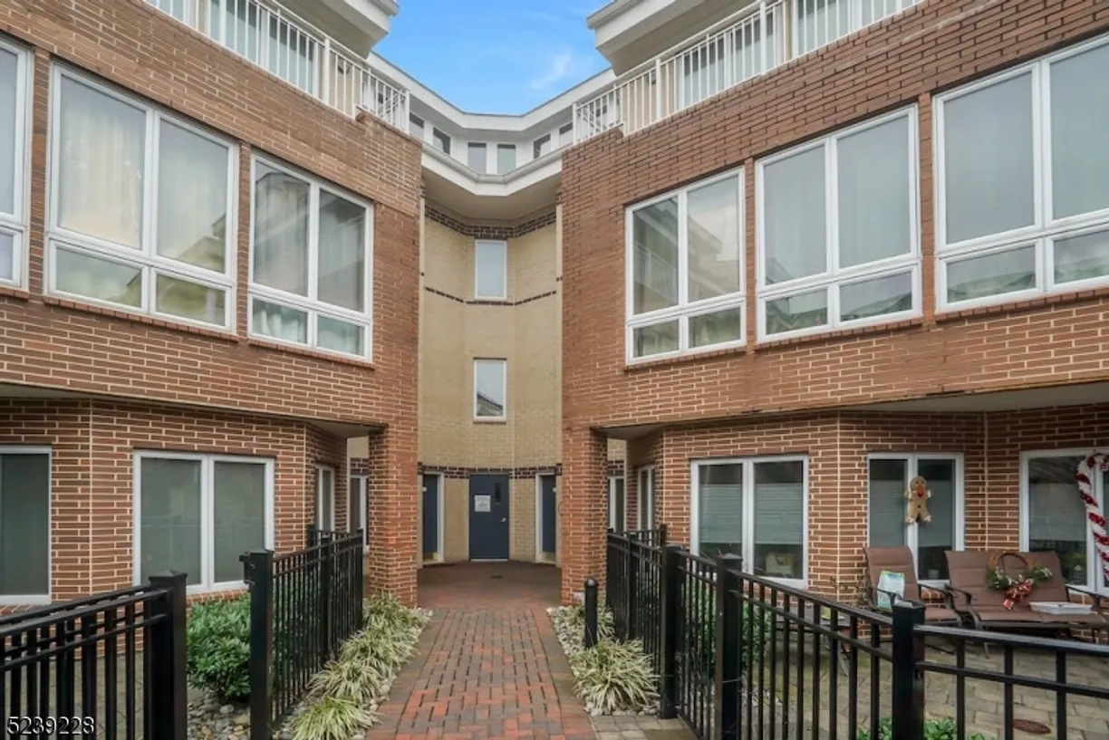 Rockland/Orange/NJ Real Estate | View 368 Rector St, 513 | Listing | View 23