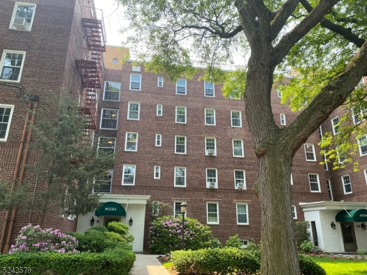 Jersey City/Hoboken Real Estate | View 8550 Boulevard East, 5C | 1 Bed