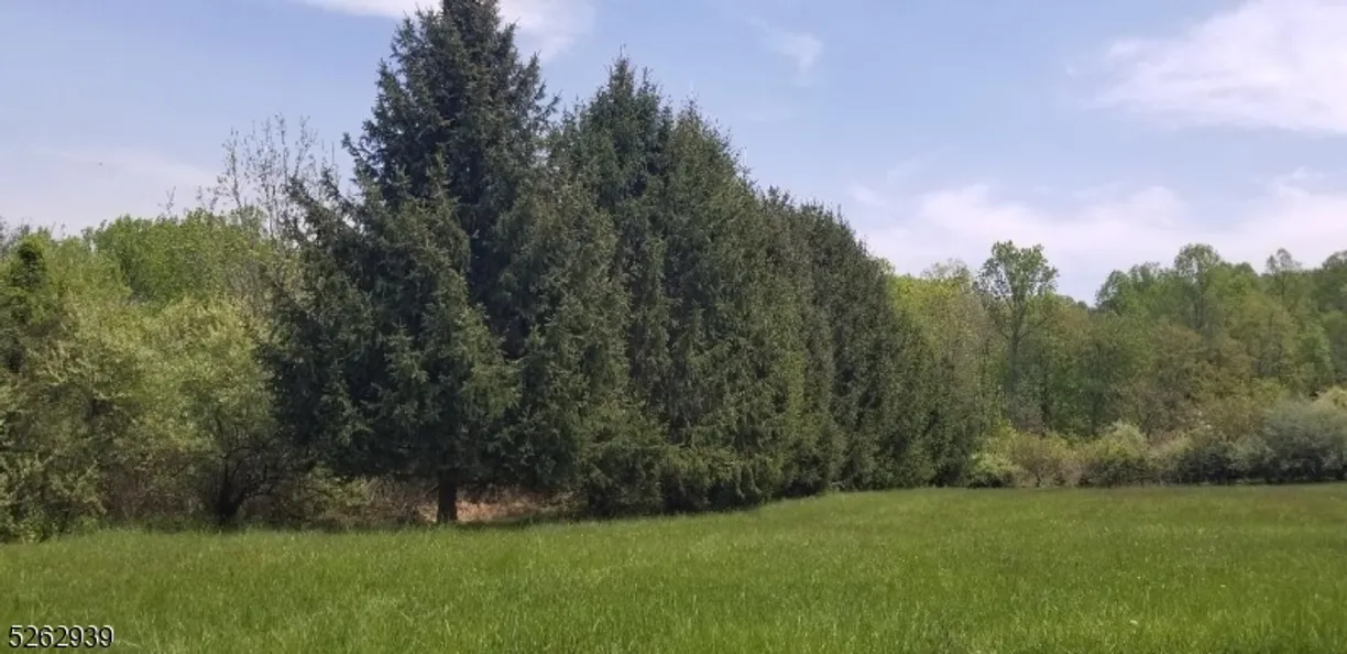 Central NJ/Bucks County, PA Real Estate | View 394 Hoffman Rd | Listing