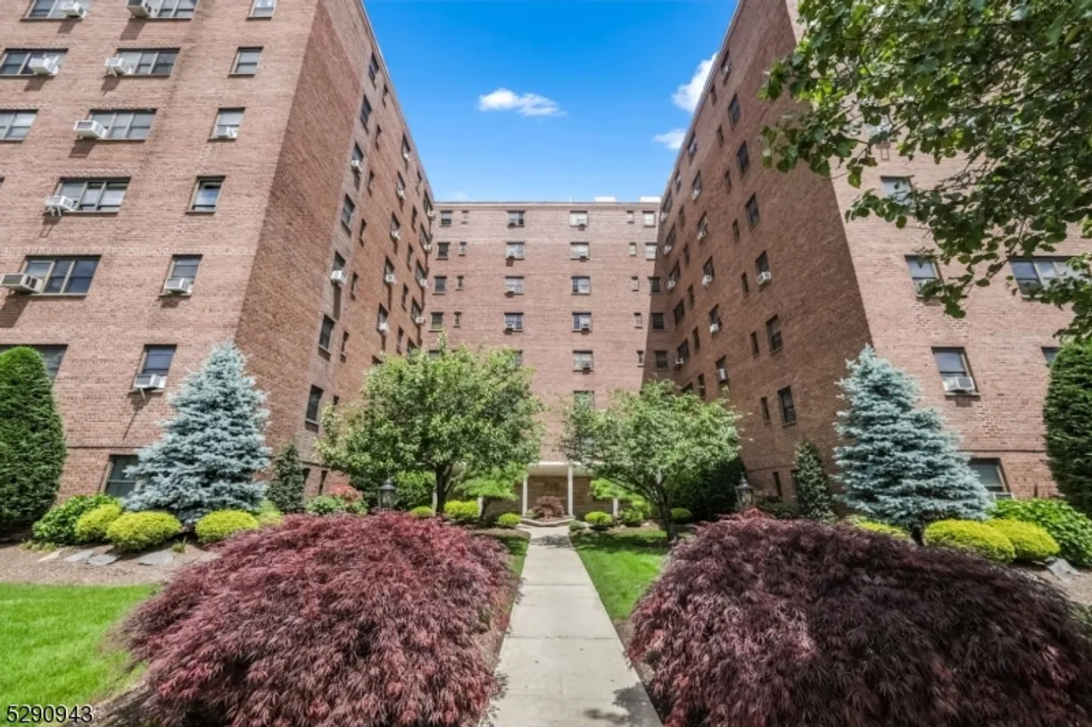 Jersey City/Hoboken Real Estate | View 208 Anderson St, N6D | 1 Bed