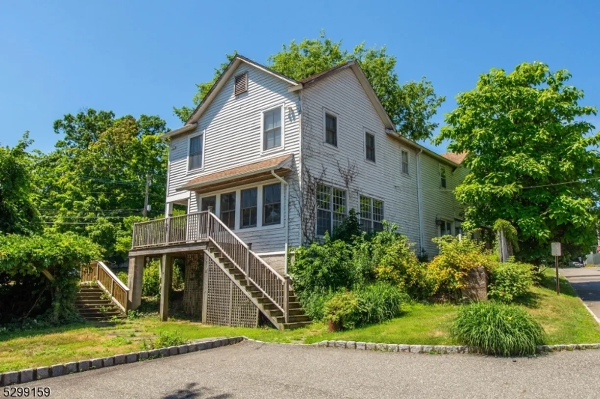 Jersey City/Hoboken Real Estate | View 820 Bloomfield Ave | Listing