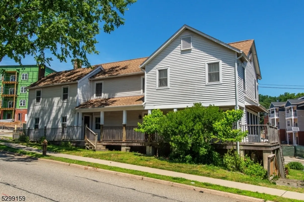 Jersey City/Hoboken Real Estate | View 820 Bloomfield Ave | Listing