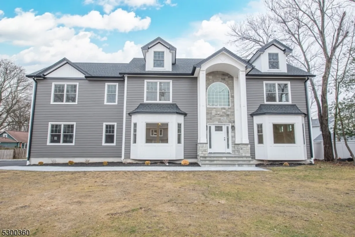 Jersey City/Hoboken Real Estate | View 140 Mckinley Ave | 4 Beds, 5 Baths