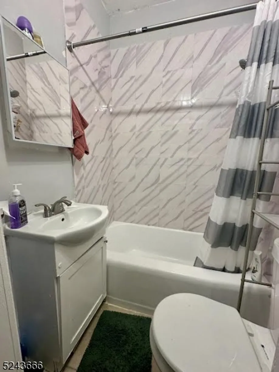 Jersey City/Hoboken Real Estate | View 81 Center St, 4 | Listing