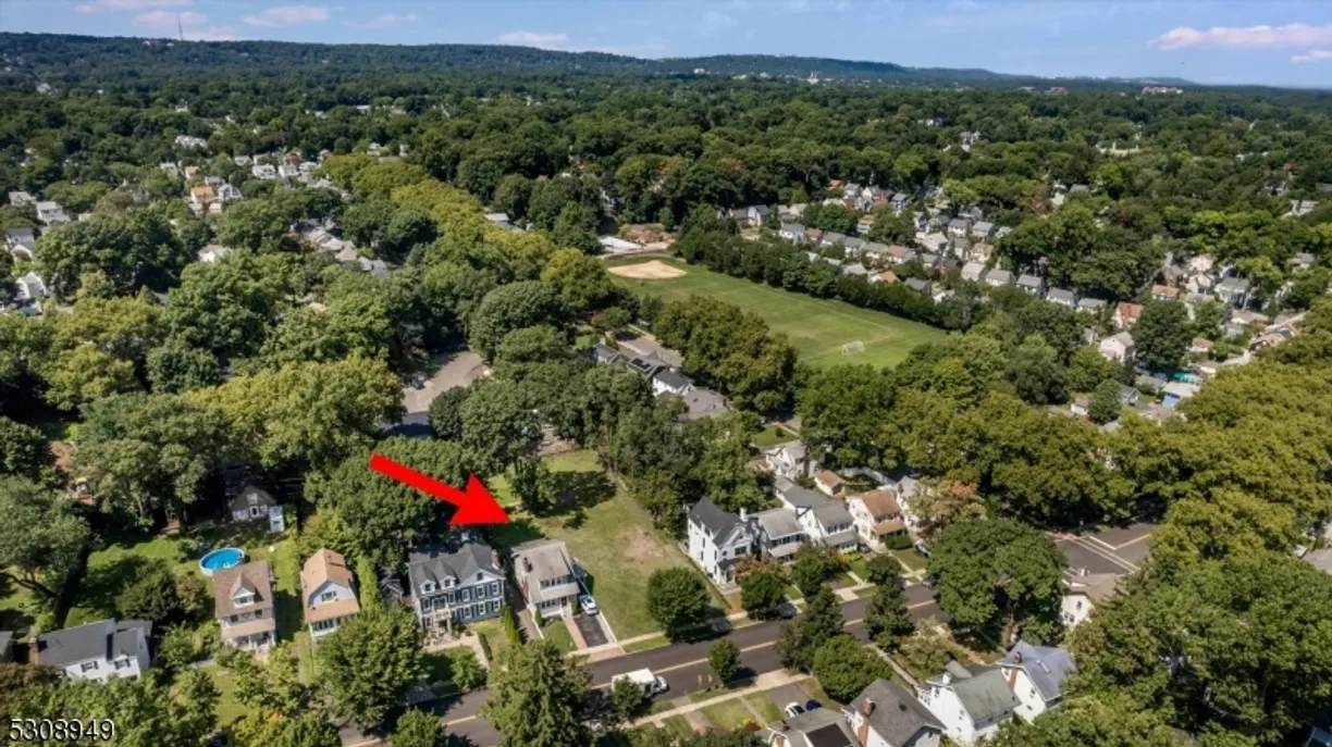 Jersey City/Hoboken Real Estate | View 20 Midland Ave | Listing