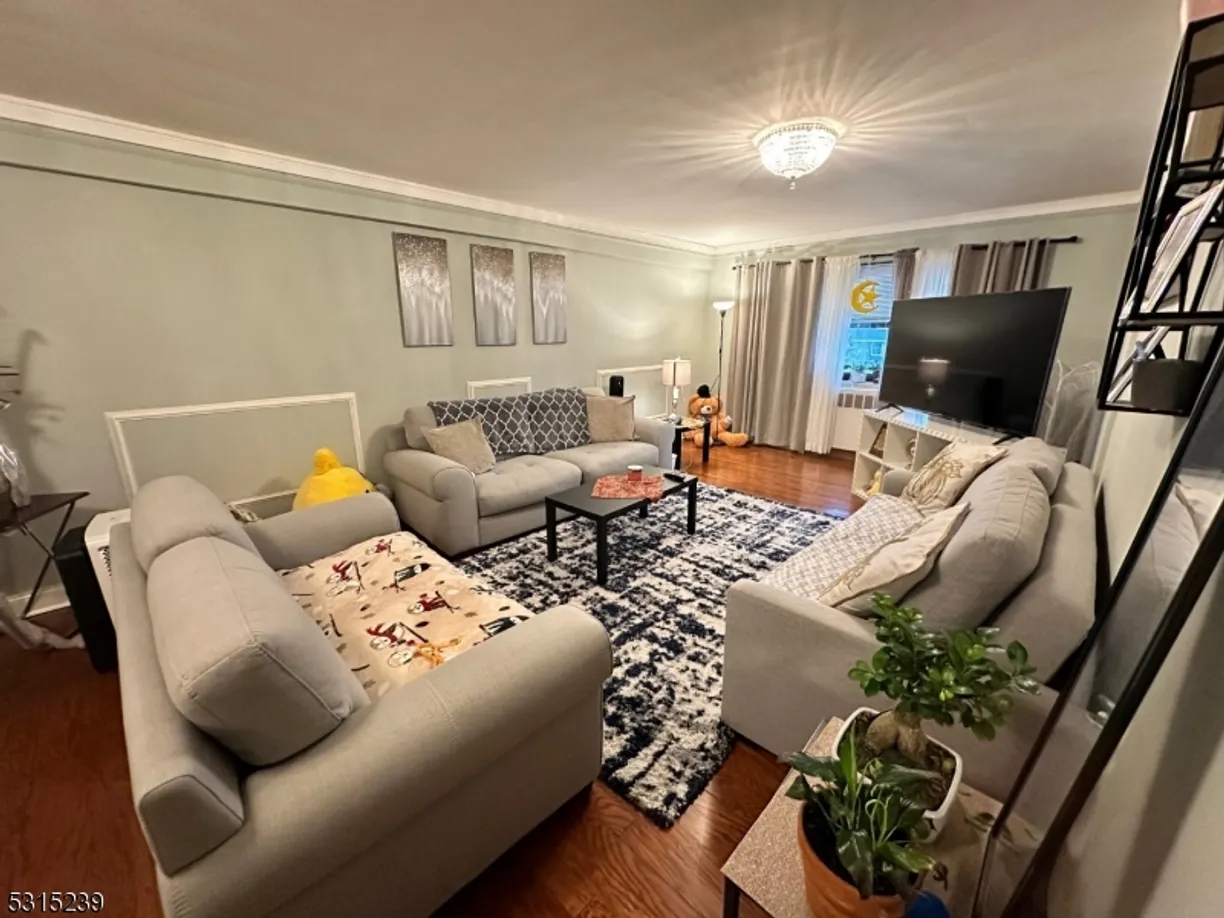 Jersey City/Hoboken Real Estate | View 208 Anderson St, S5E | 2 Beds, 1 Bath