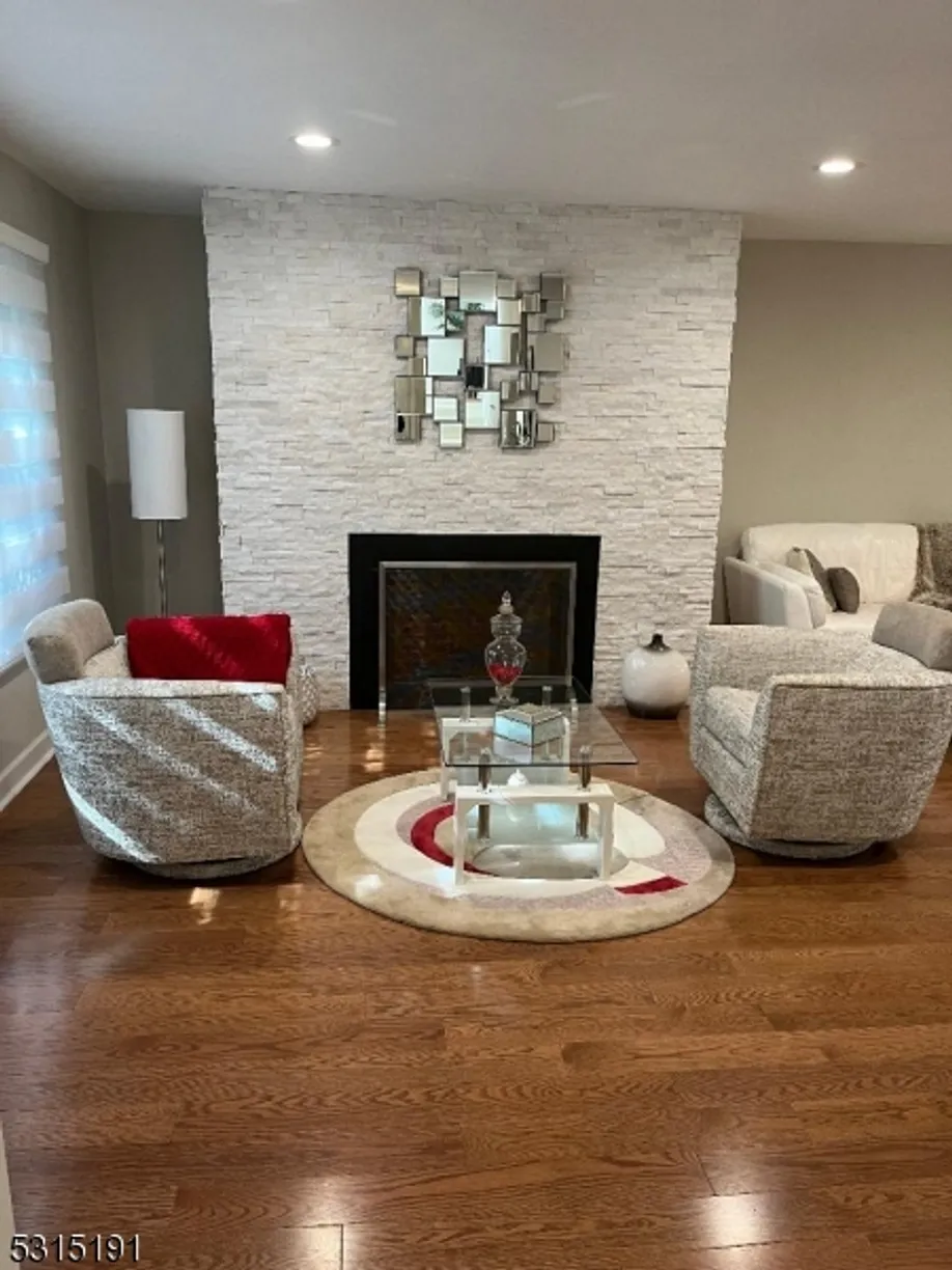 Jersey City/Hoboken Real Estate | View 4 Mountain Ridge Dr | 2 Beds