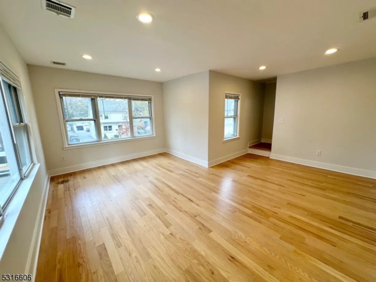 Jersey City/Hoboken Real Estate | View 46 Brookfield Rd, 2 | Listing