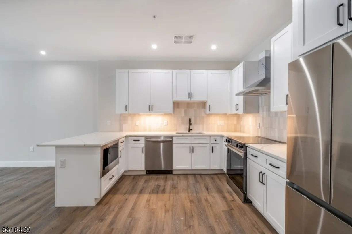 Jersey City/Hoboken Real Estate | View 7 W Parker Ave, 215 | 2 Beds, 2 Baths