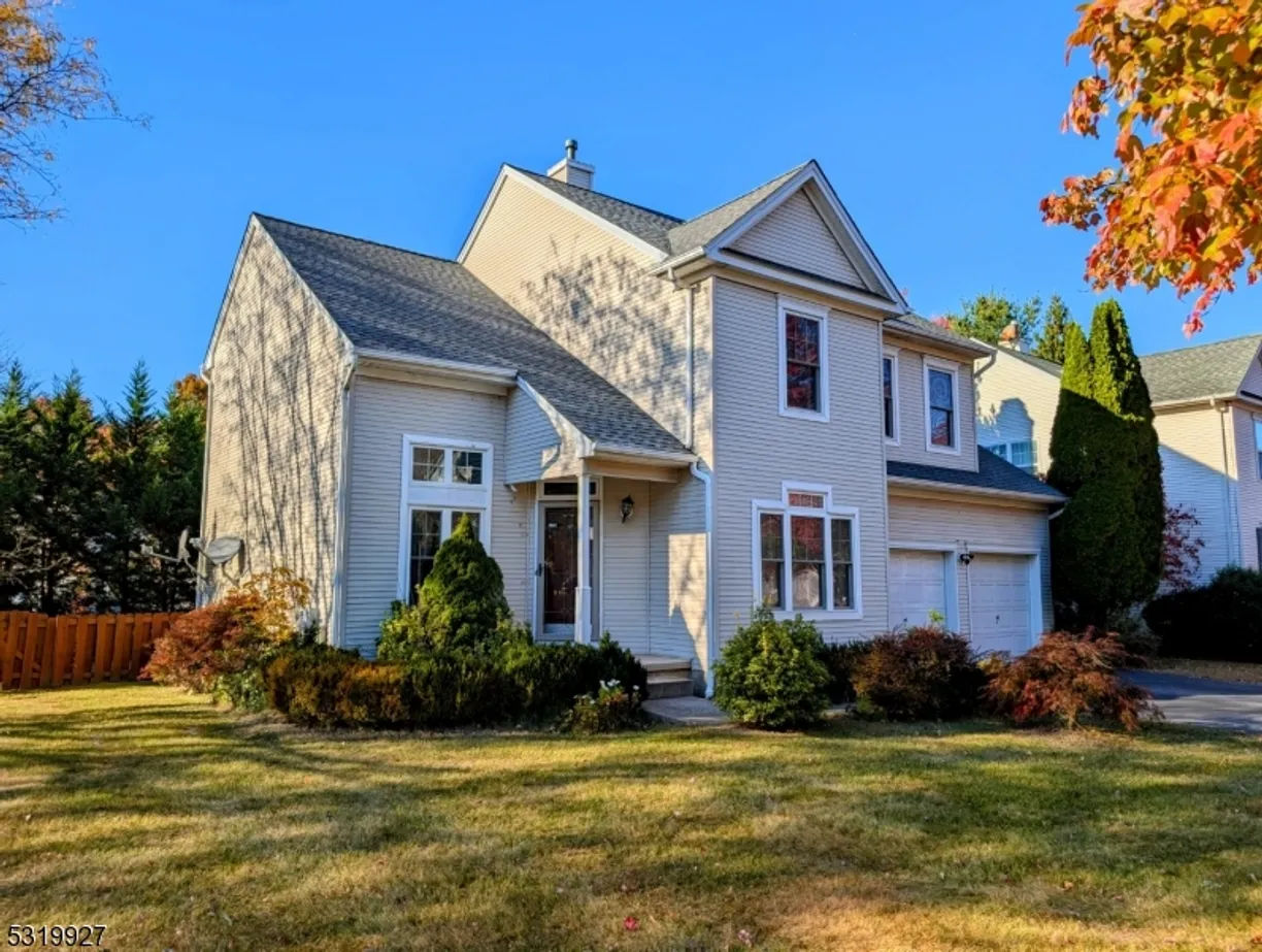 Central NJ/Bucks County, PA Real Estate | View 24 York Dr | 3 Beds, 2 Baths
