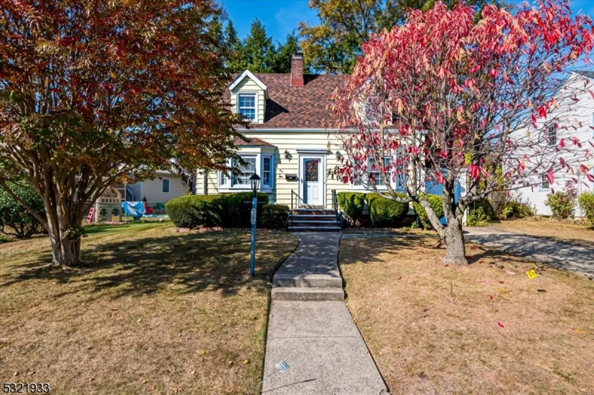 Bergen County Real Estate | View 32 Fernwood Ter | 2 Beds