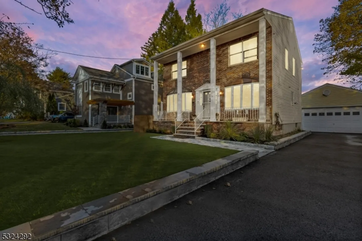 Jersey City/Hoboken Real Estate | View 15 Parkhurst Pl | Listing