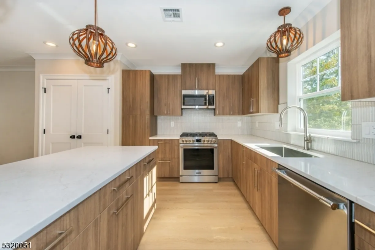 Jersey City/Hoboken Real Estate | View 6 Elm St, 21 | Listing