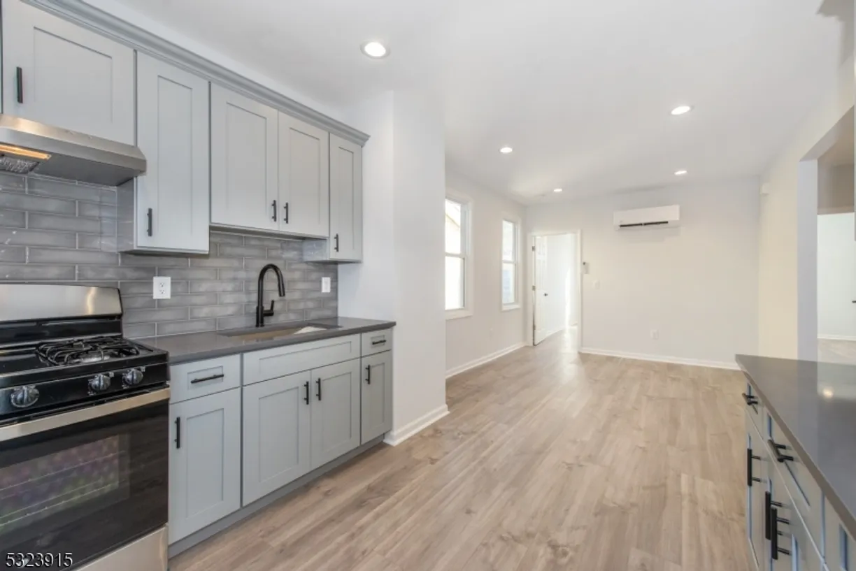 Rockland/Orange/NJ Real Estate | View 105 Coolidge St, Unit 2, 2 | Listing