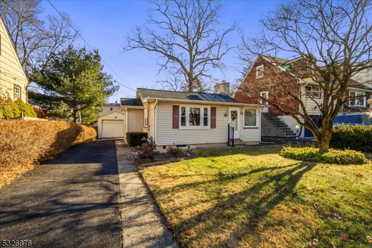 Jersey City/Hoboken Real Estate | View 30 Redwood Ave | Listing
