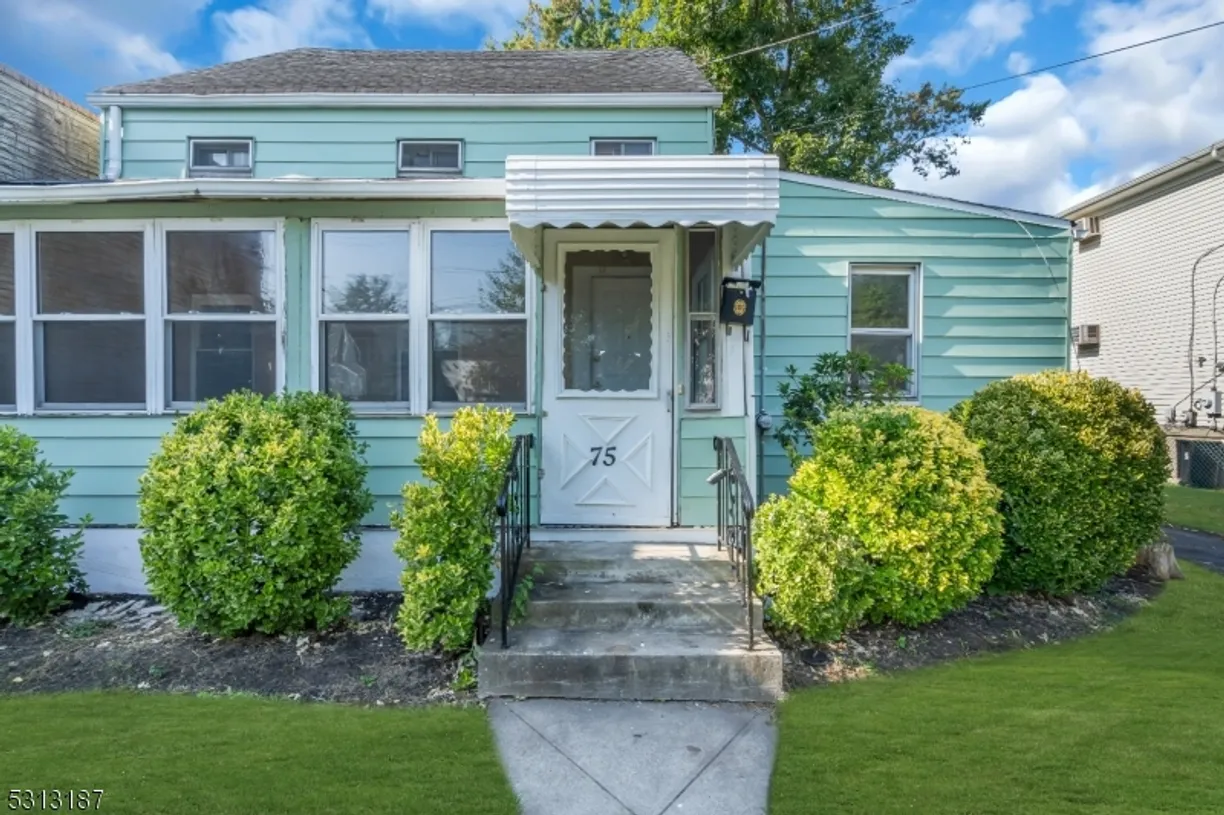 Jersey City/Hoboken Real Estate | View 75 Laurel Ave | 3 Beds, 1 Bath