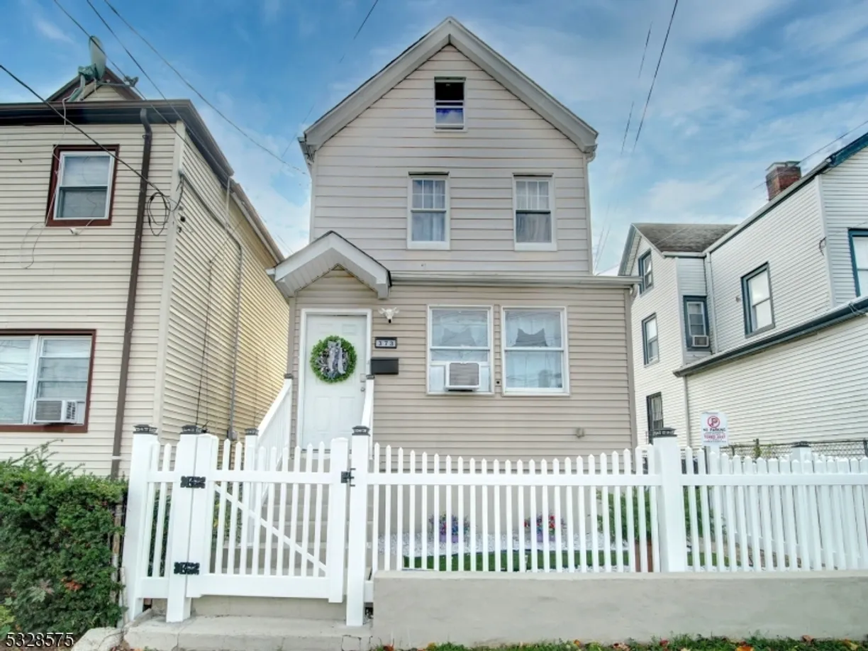Bergen County Real Estate | View 373 Oak St | 2 Beds, 1 Bath