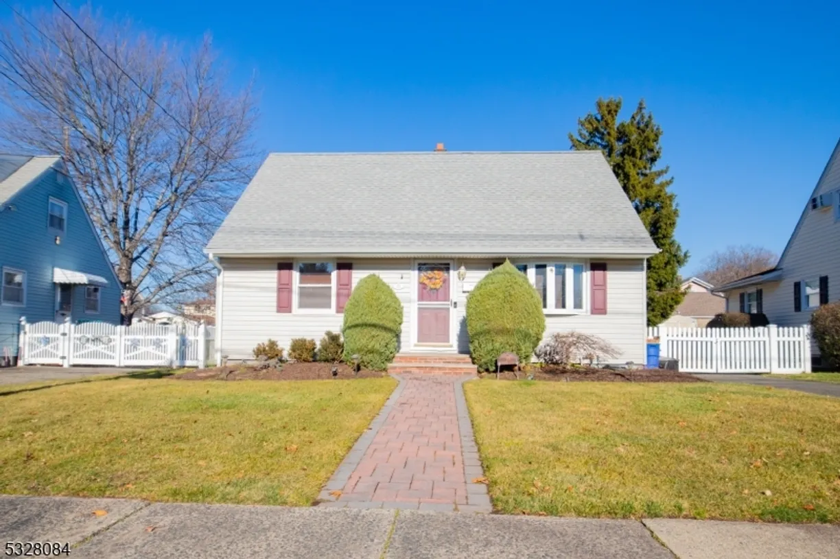 Jersey City/Hoboken Real Estate | View 28 Gregory Ter | 3 Beds, 2 Baths