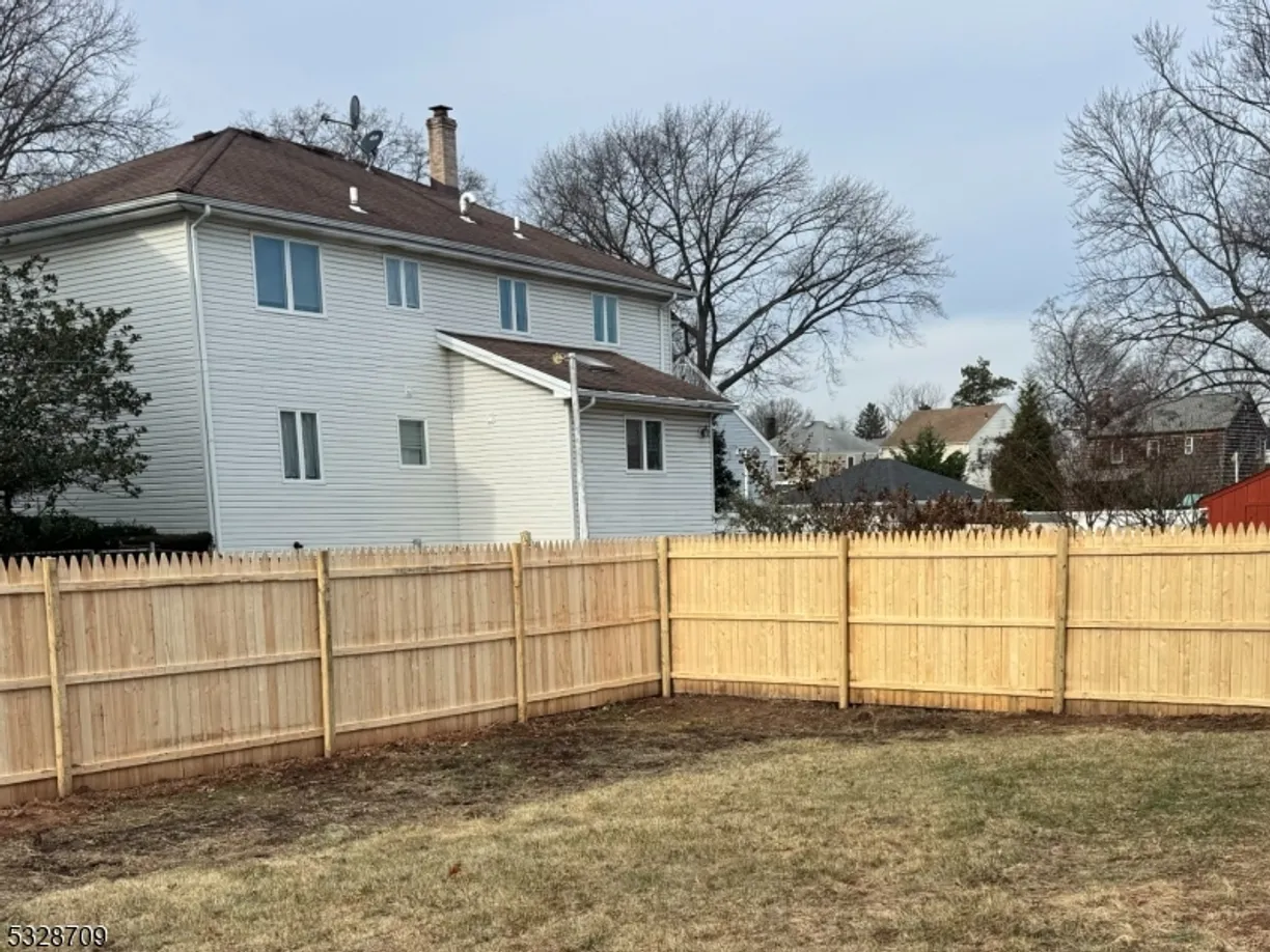 Jersey City/Hoboken Real Estate | View 462 Whitewood Rd | Listing