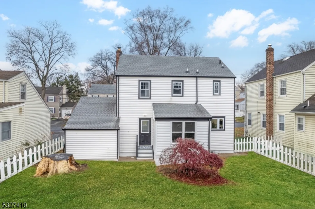 Jersey City/Hoboken Real Estate | View 462 Whitewood Rd | Listing