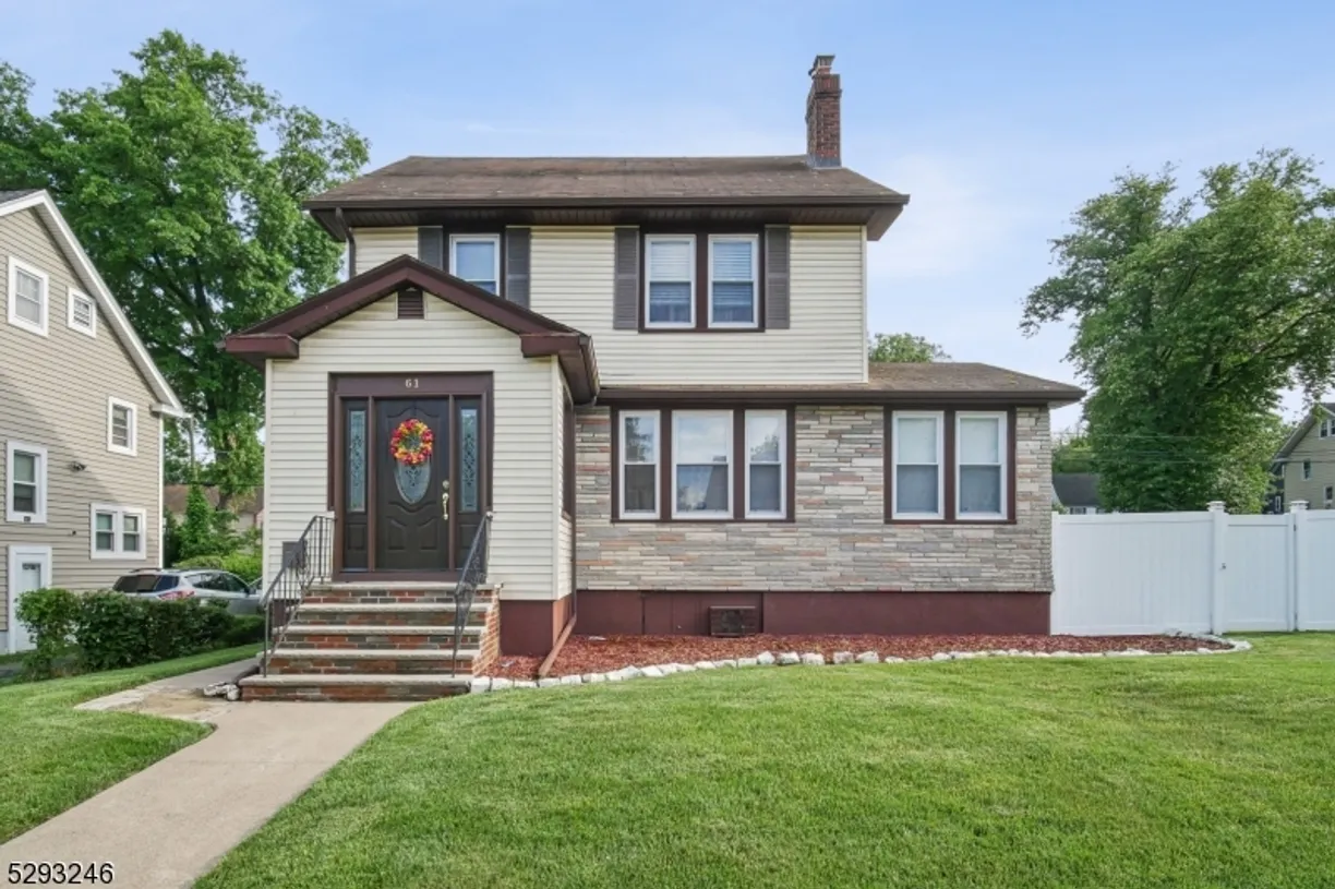 Rockland/Orange/NJ Real Estate | View 61 Kenwood Pl | 4 Beds, 2 Baths