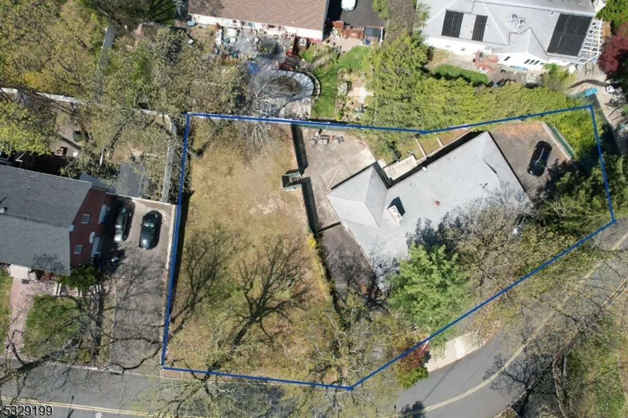 Jersey City/Hoboken Real Estate | View 27 Edgemont Rd | Listing