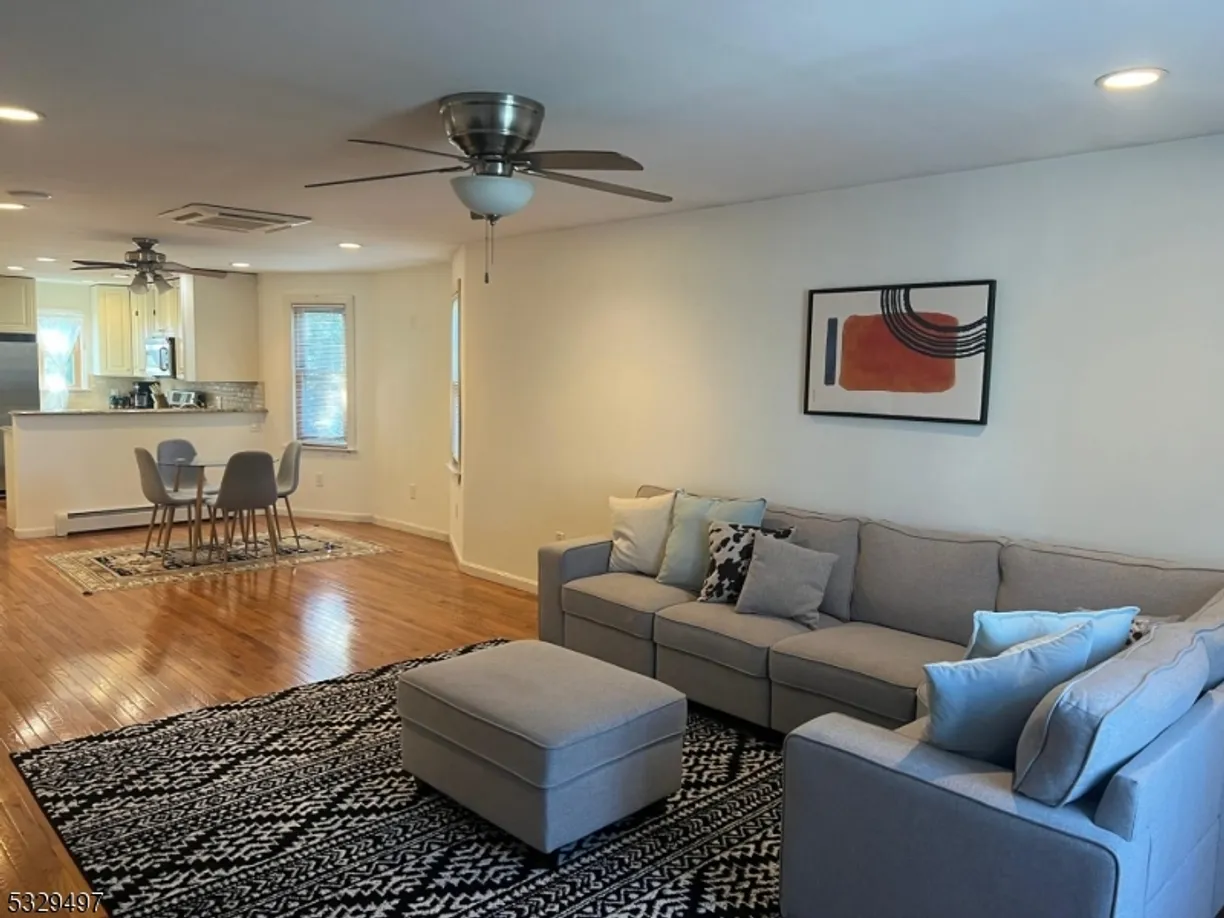 Bergen County Real Estate | View 815 Seymour Ave, 1 | 1 Bed, 1 Bath