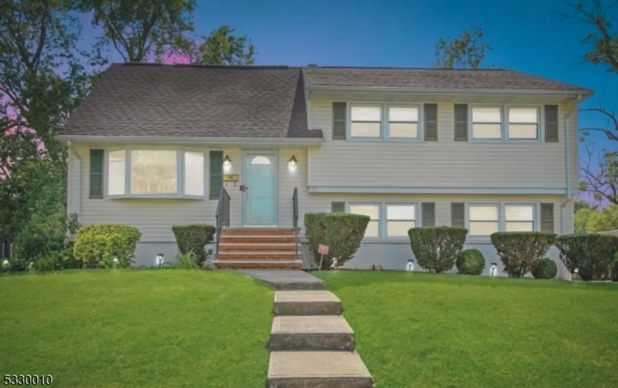 Jersey City/Hoboken Real Estate | View 172 Rodney Ave | 4 Beds, 1 Bath