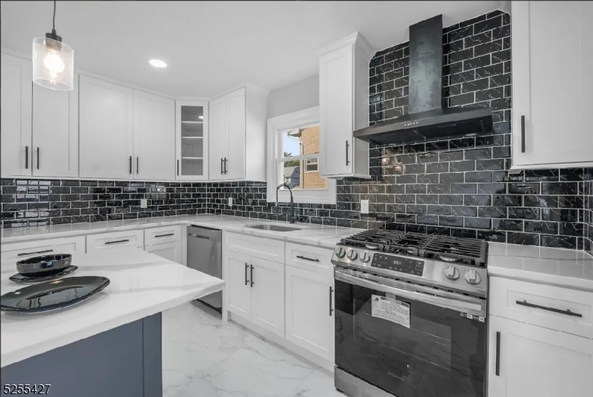 Jersey City/Hoboken Real Estate | View 210 Centre St, 1 | Listing