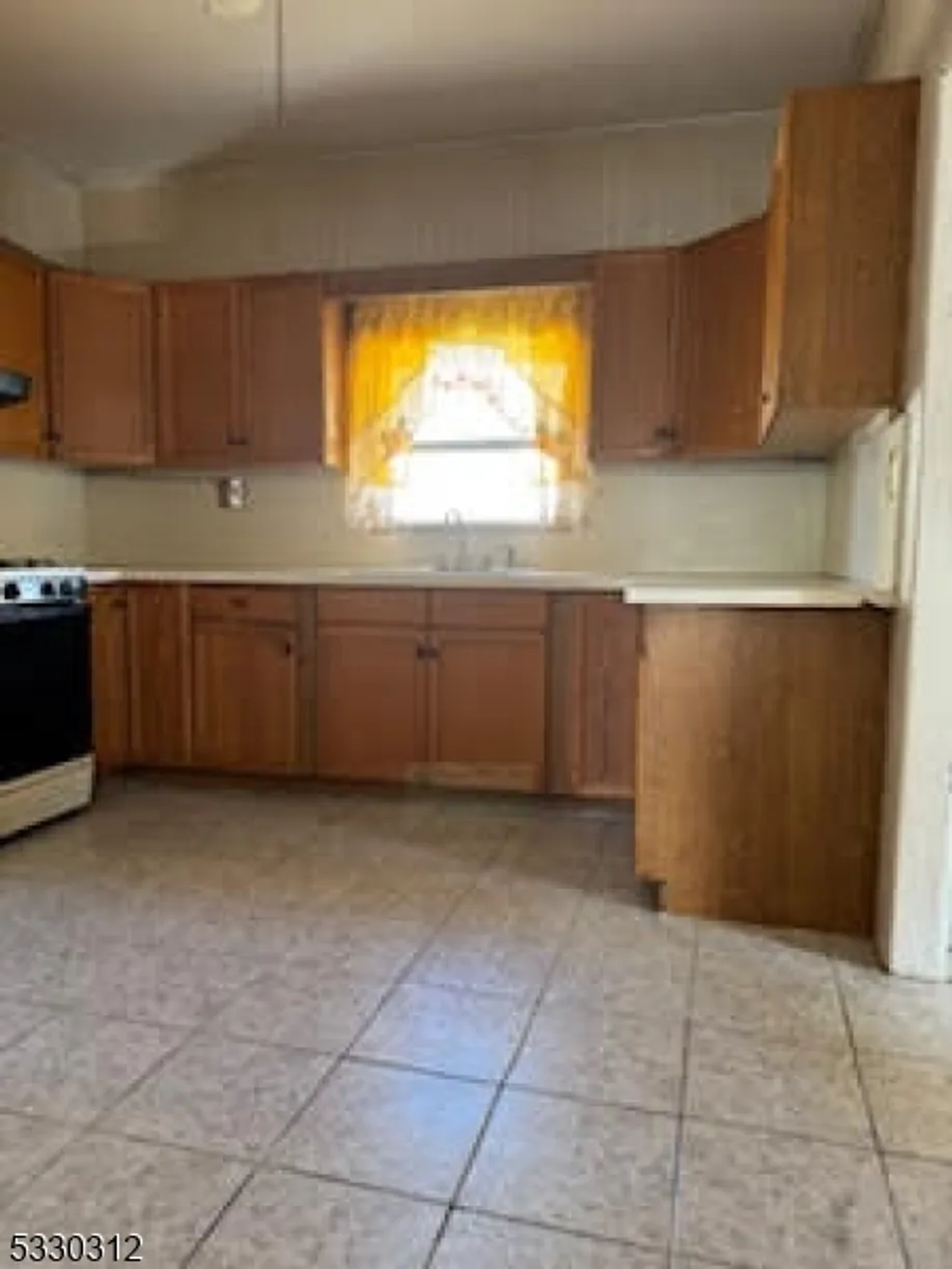 Jersey City/Hoboken Real Estate | View 375 Highland Ave | Listing