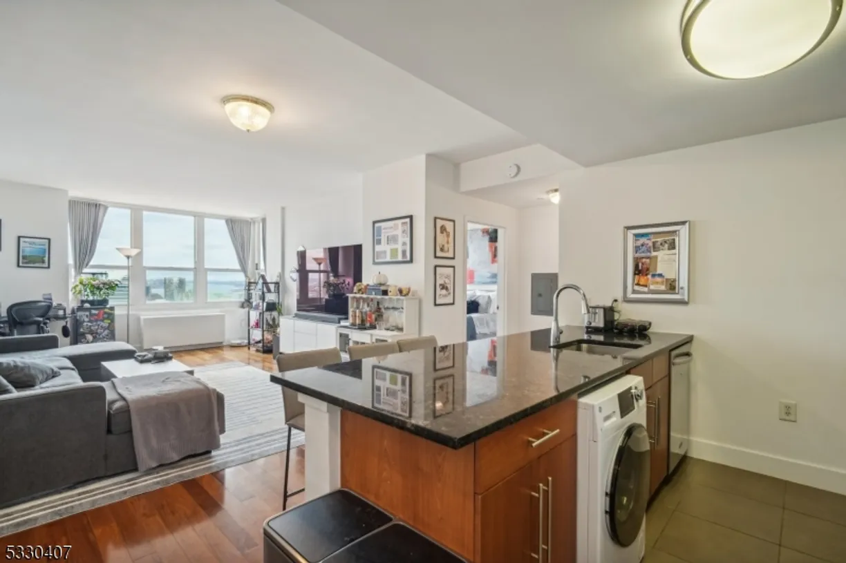 Jersey City/Hoboken Real Estate | View 88 Morgan St, 4403 | 1 Bed, 1 Bath
