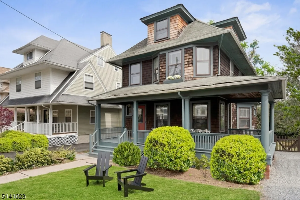 Jersey City/Hoboken Real Estate | View 42 Gates Ave | 5 Beds, 2 Baths