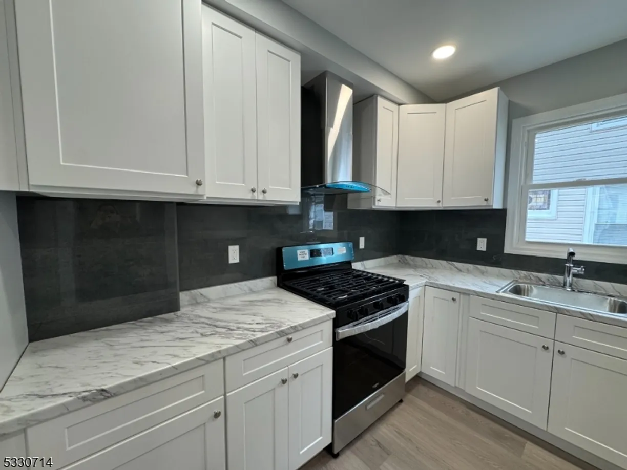 Jersey City/Hoboken Real Estate | View 21 Samuel Ave | 3 Beds, 1 Bath