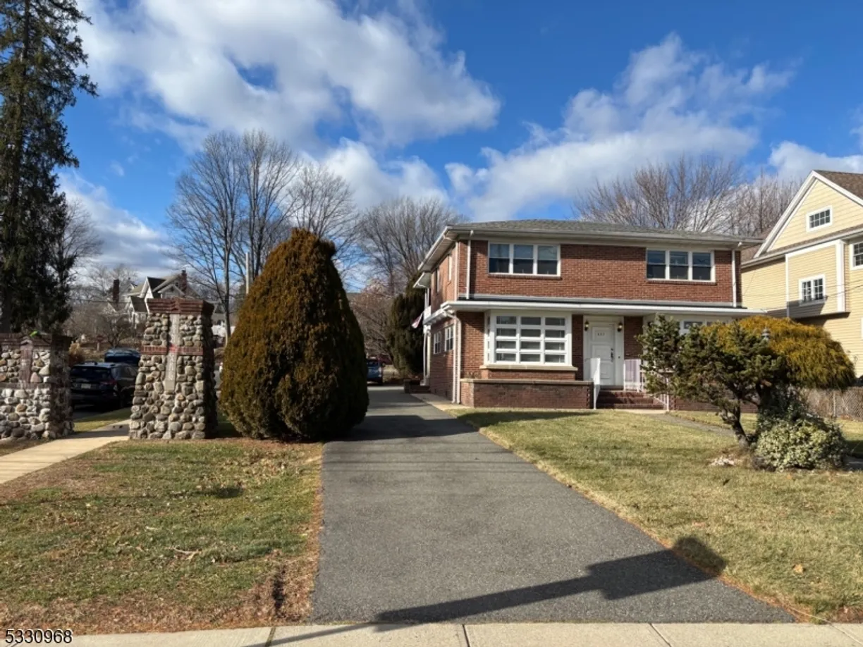 Jersey City/Hoboken Real Estate | View 637 Bloomfield Ave | 2 Baths