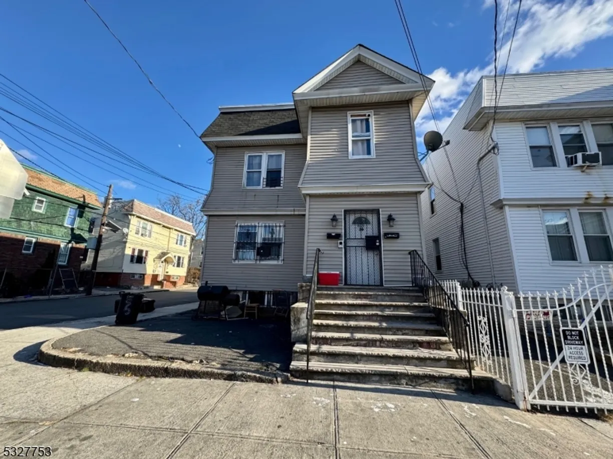 Rockland/Orange/NJ Real Estate | View 56 Aldine Street | 2 Baths