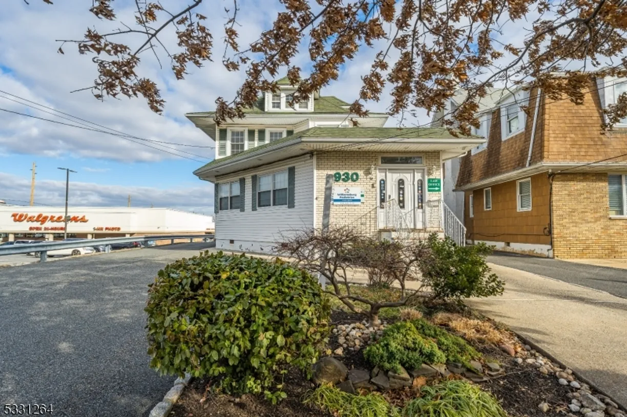 Bergen County Real Estate | View 930 N Wood Ave | Listing
